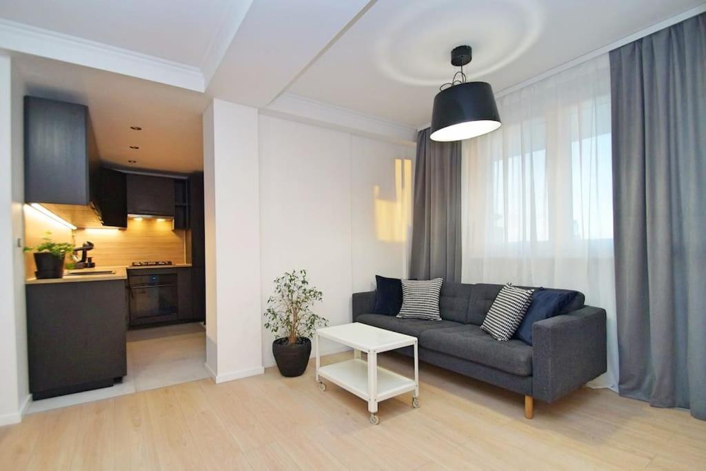 Apartament Korfantego Citycentre Z Widokiem Na Spodek Катовице Екстериор снимка