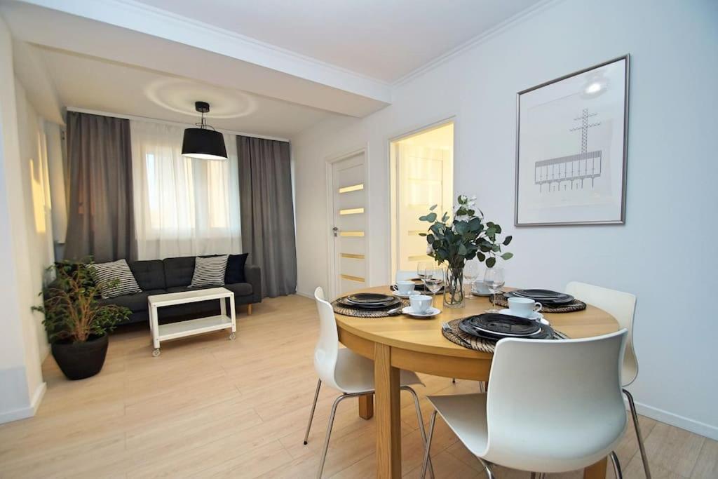 Apartament Korfantego Citycentre Z Widokiem Na Spodek Катовице Екстериор снимка